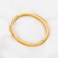 Stainless gold band bracelet